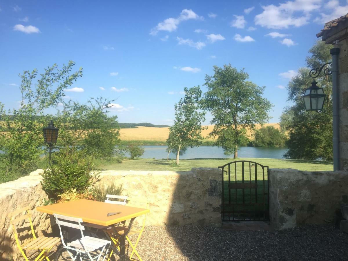 Gîte Le Cézan Jegun Exterior foto